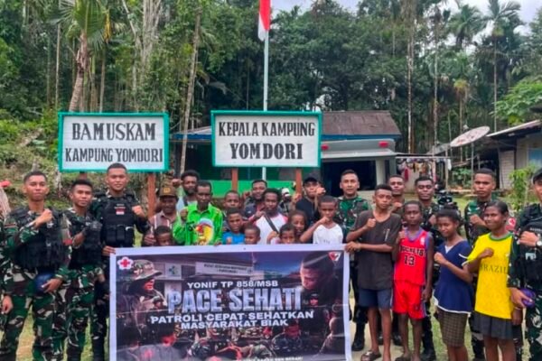 Yonif TP 858/MSB telah melaksanakan kegiatan Patroli Kesehatan “Pace Sehati” (Patroli Cepat Sehatkan Masyarakat Biak) di Kampung Yomdori, Distrik Biak Barat, Kabupaten Biak Numfor.